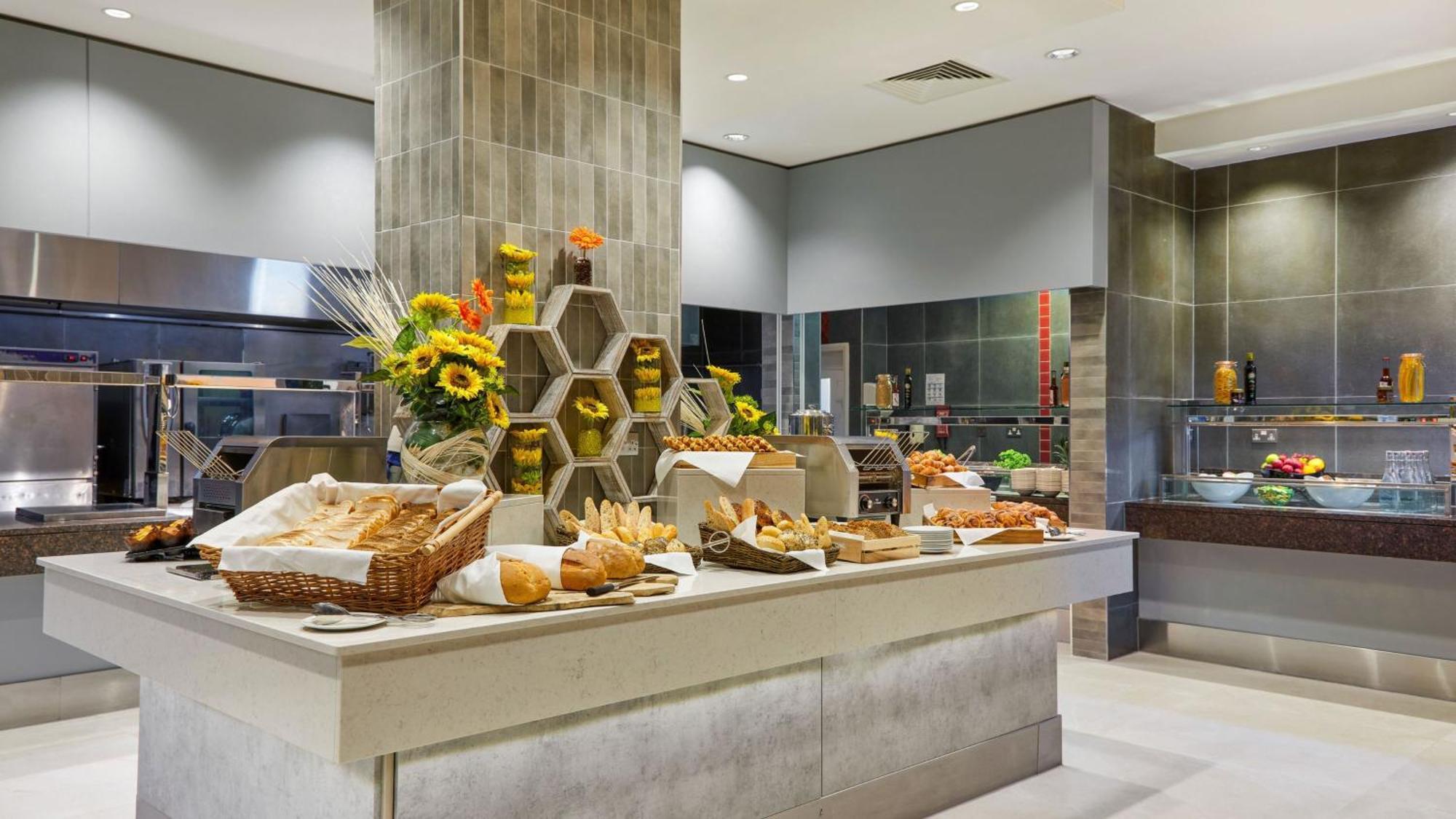 Crowne Plaza Dublin Blanchardstown By Ihg Hotel Ngoại thất bức ảnh